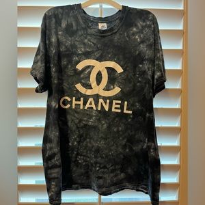 Chanel t-shirt. Tie dye style